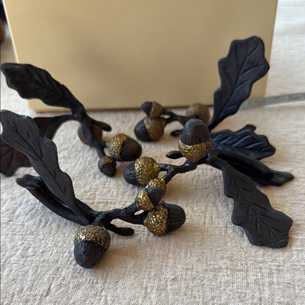 Fall decor: Elegant brown and Gold Acorn place card holder